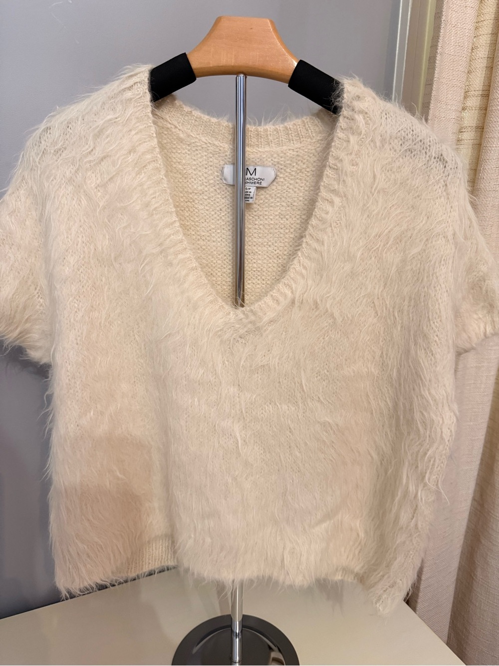 Magaschoni Cream Fuzzy V-Neck Short Sleeve Sweater